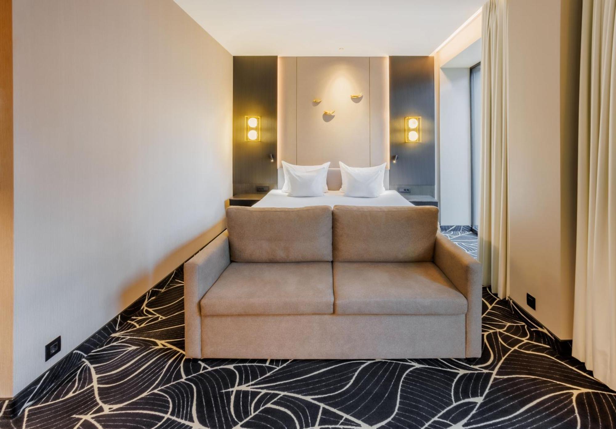 Movenpick Hotel טאלין מראה חיצוני תמונה